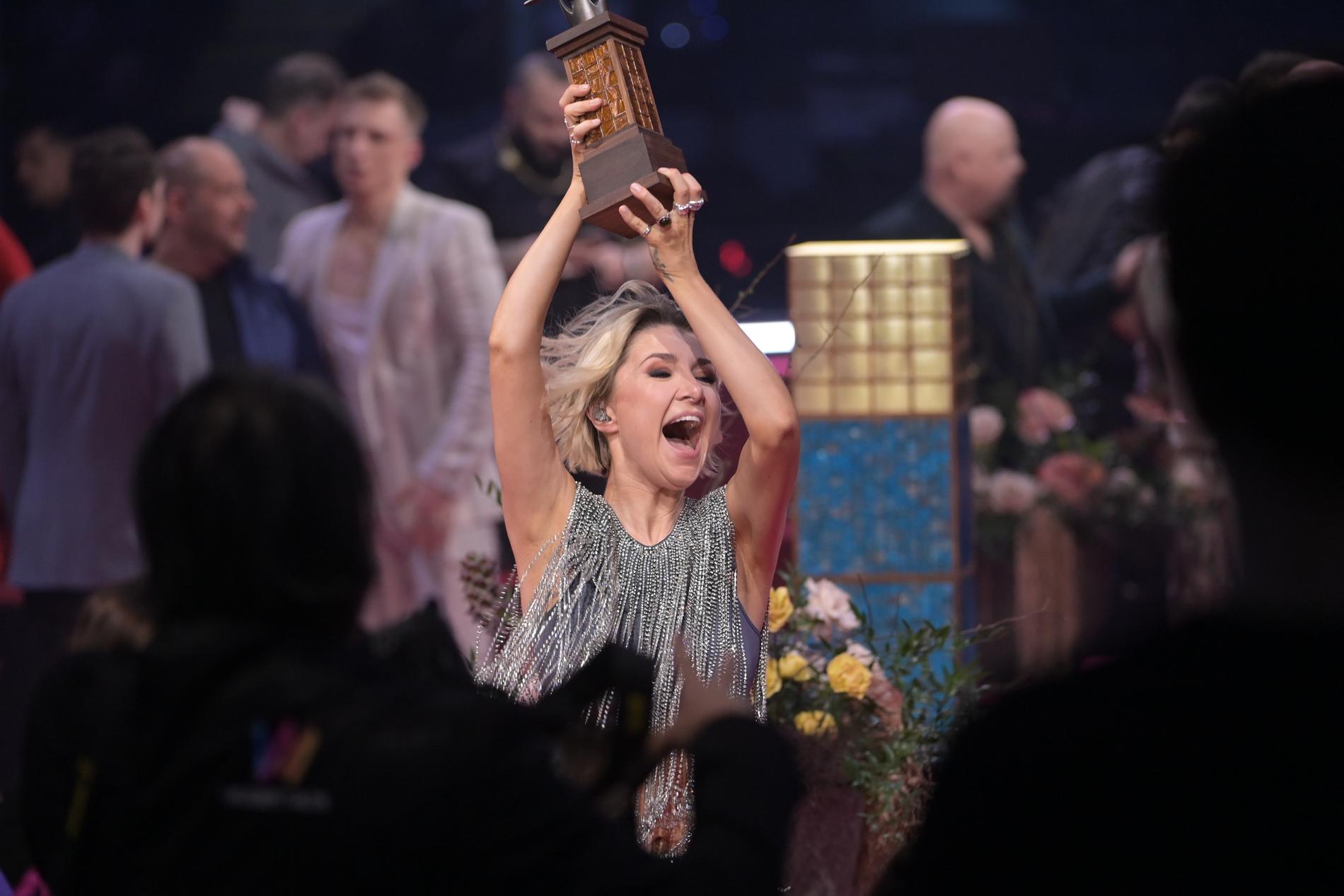 Cornelia Jakobs vinner Melodifestivalen 2022.