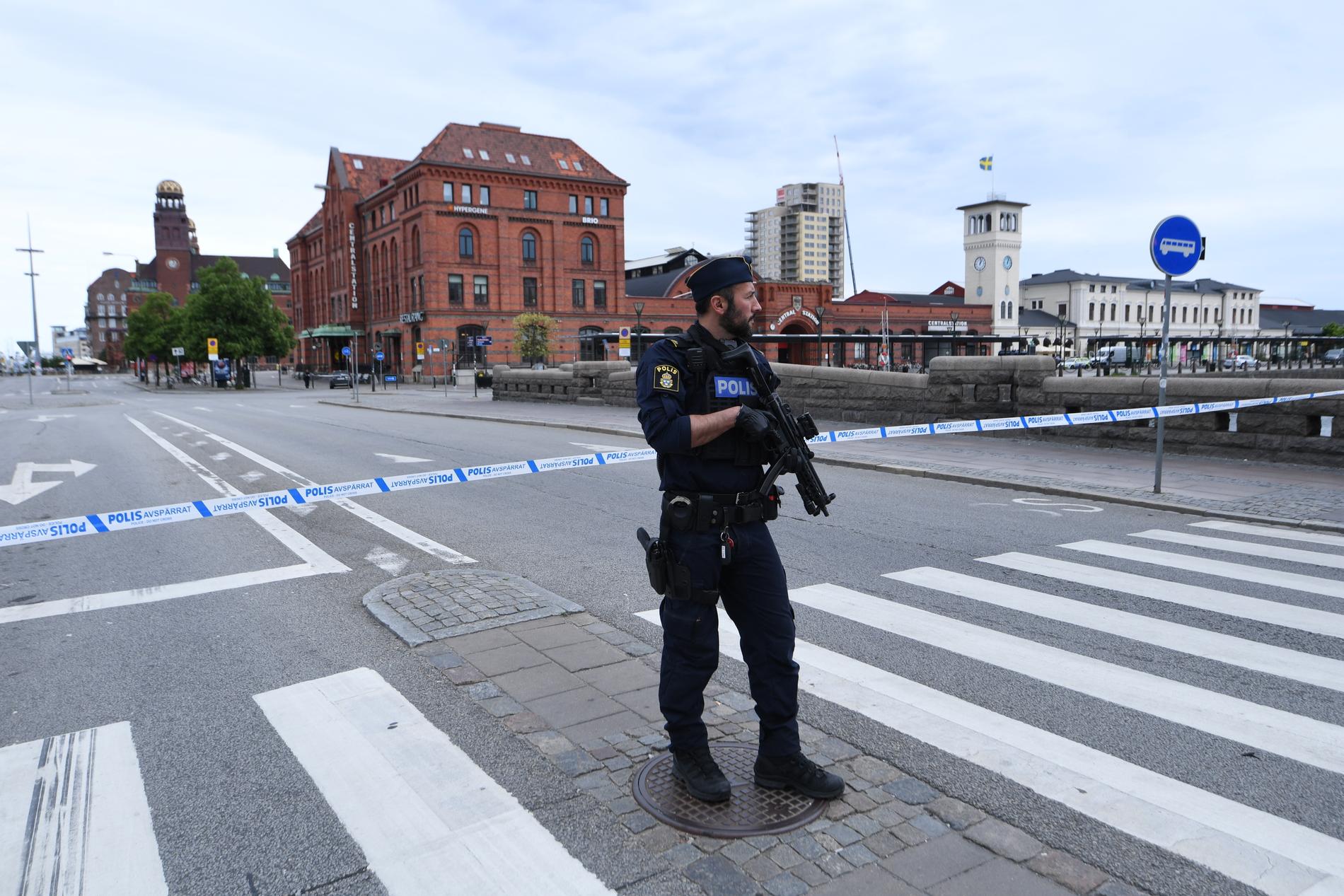 Rättegången har inletts om dramatiken på Malmö C den 10 juni, då en 44-årig man sade att han hade en bomb i sina väskor. Arkivbild.