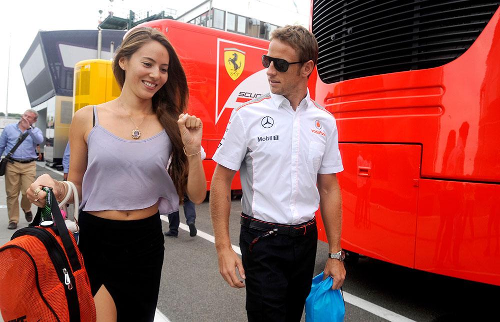Jessica Michibata och Jenson Button under Ungerns GP
