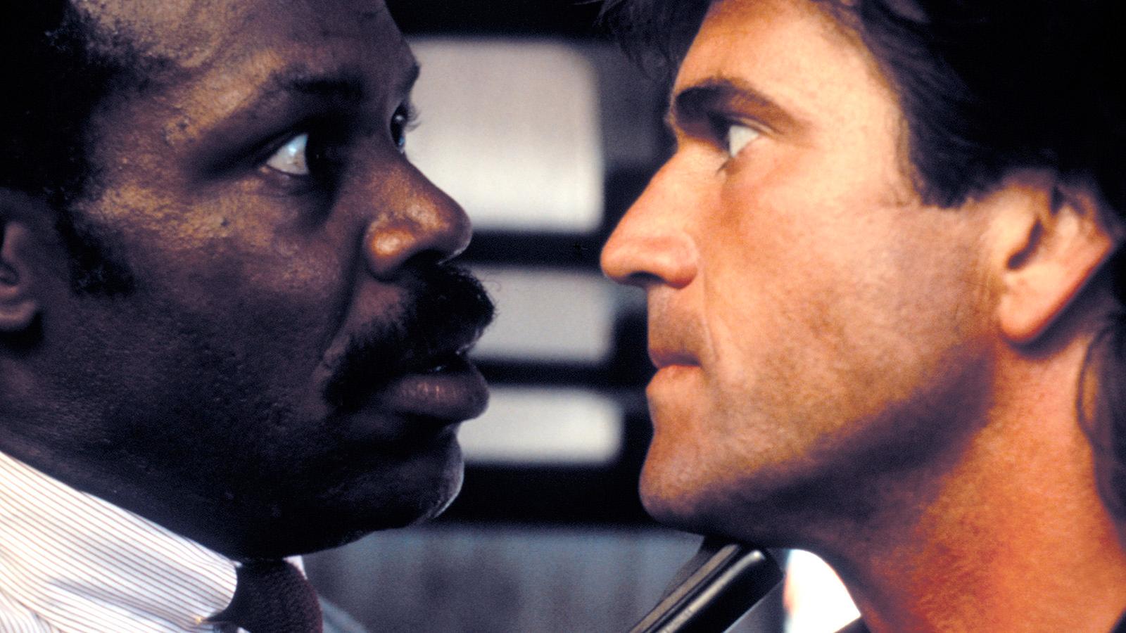 Danny Glover och Mel Gibson i ”Dödligt vapen”.