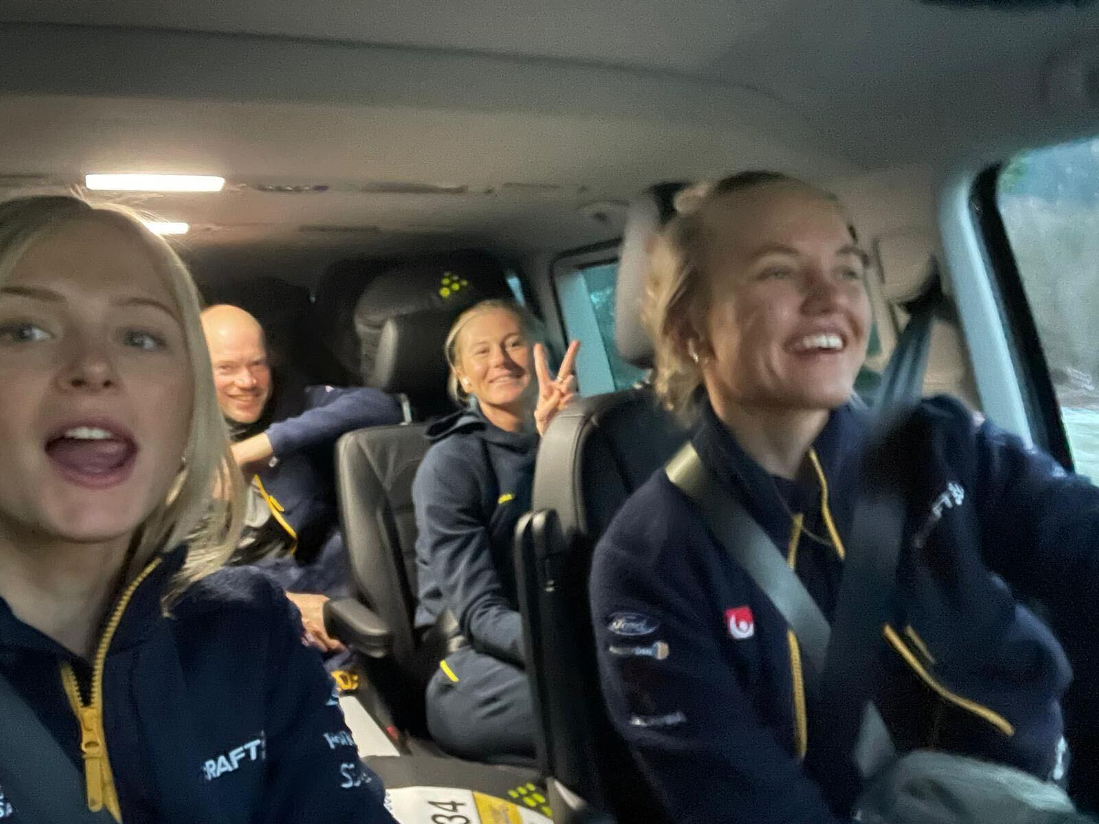 Som bussansvarig hade Maja Dahlqvist möjlighet att delegera chaufförsjobbet till Linn Svahn.