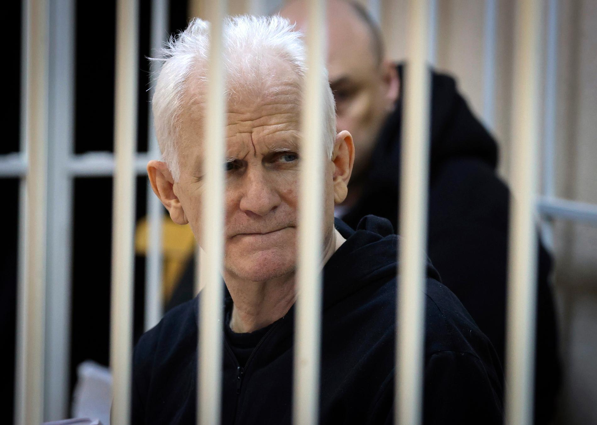 Ales Bialiatski döms till fängelse. Arkivbild från rättegången.