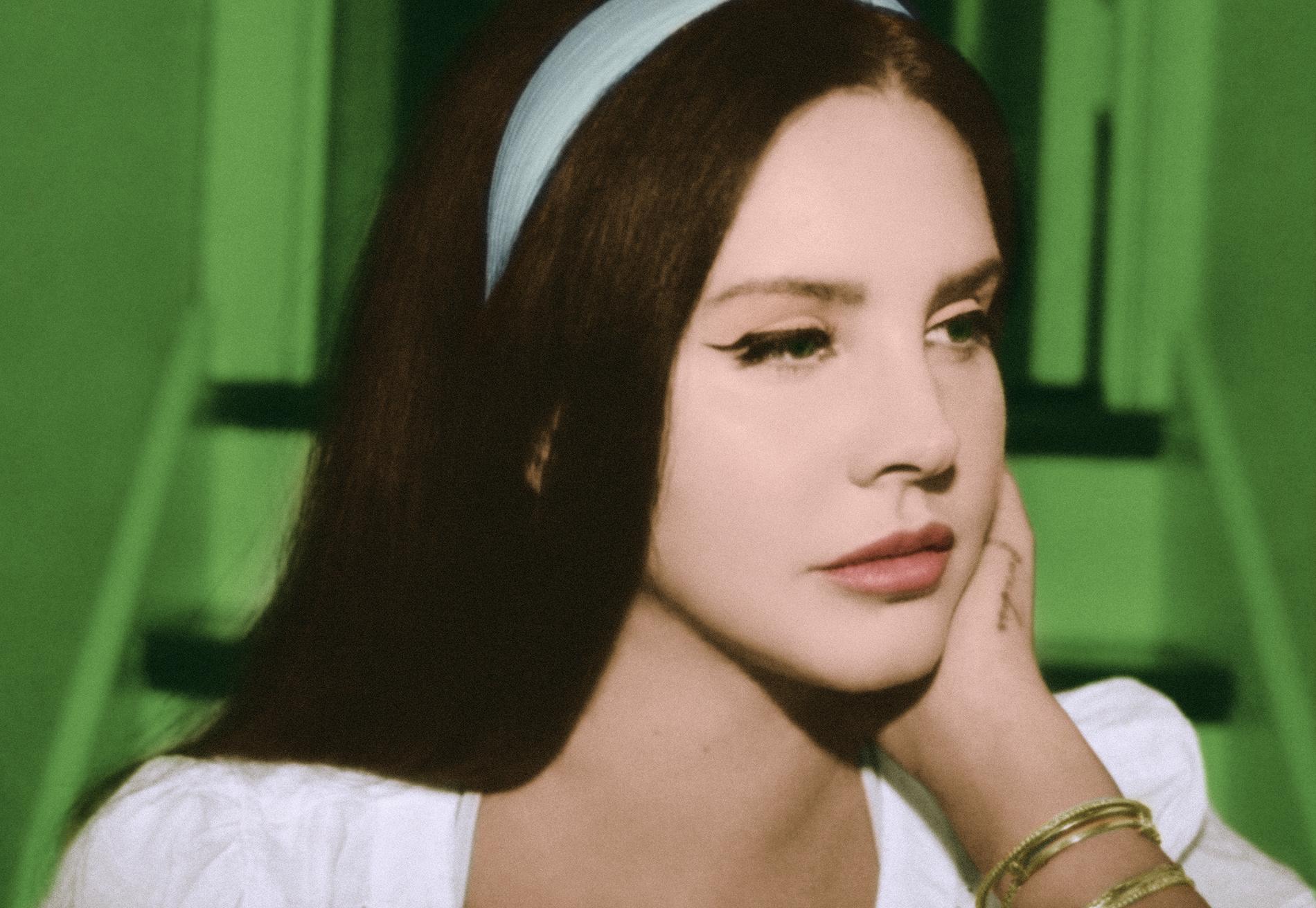Lana Del Rey är här med sitt nionde album ”Did you know that there’s a tunnel under Ocean Blvd”. 