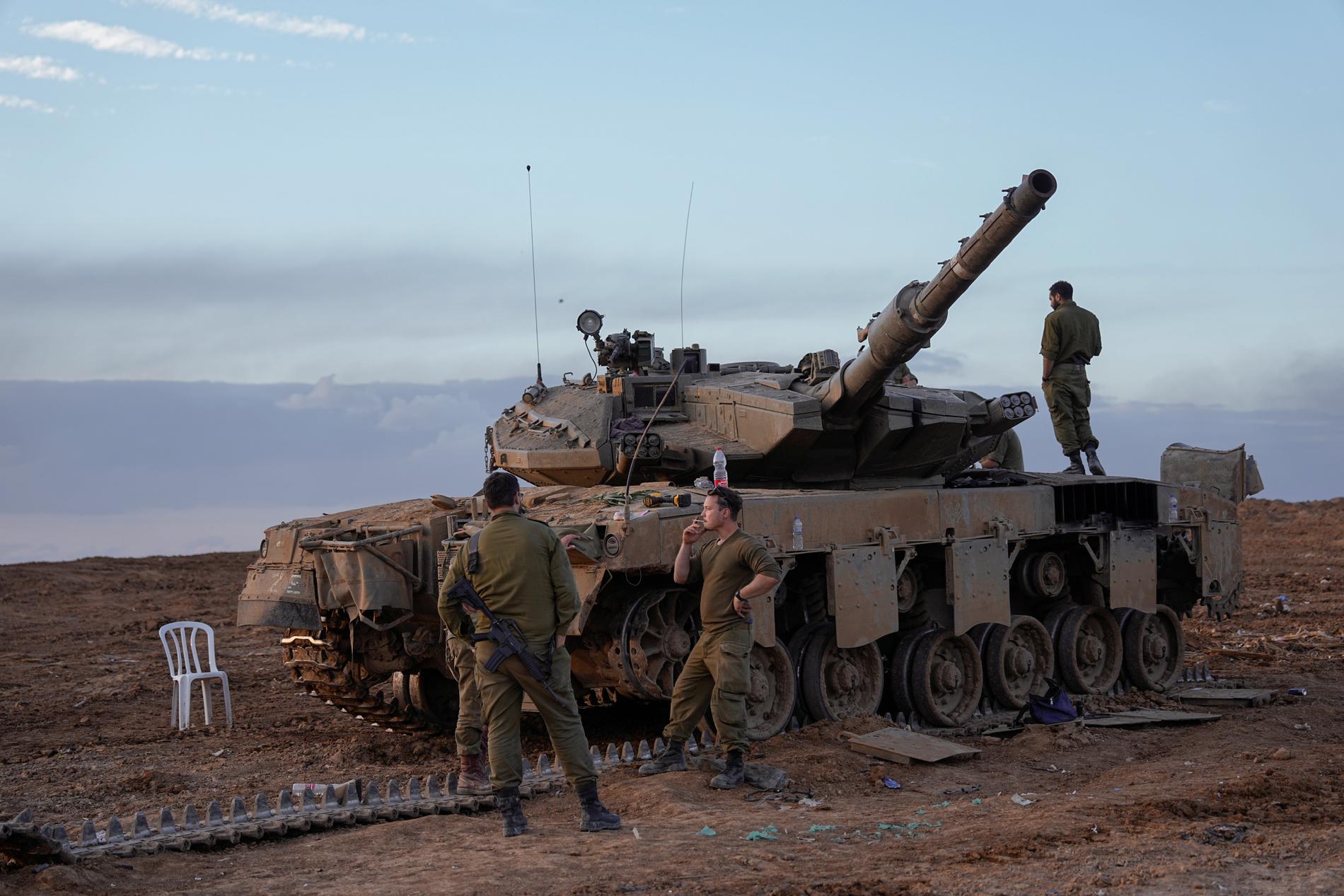 Israeliska soldater i närheten av Gazaremsan. 