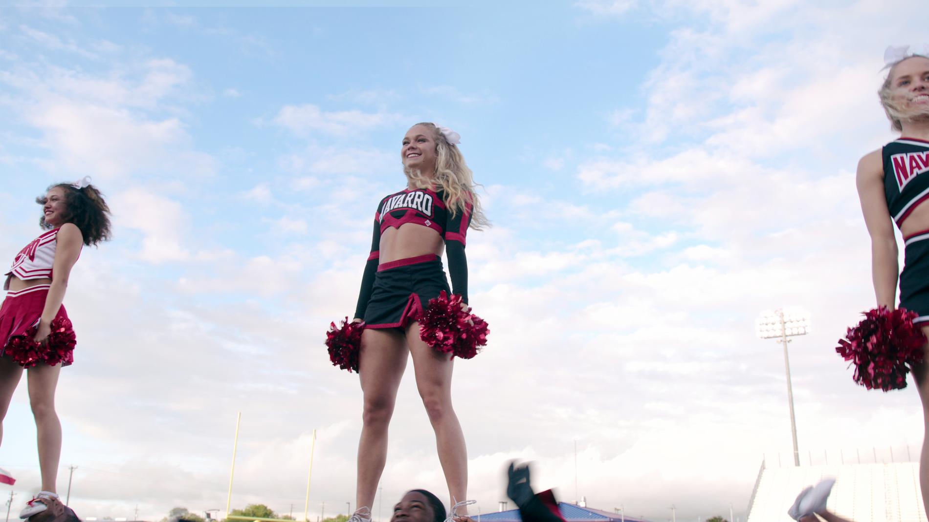 Dokumentärserien ”Cheer” följer en grupp cheerleaders.