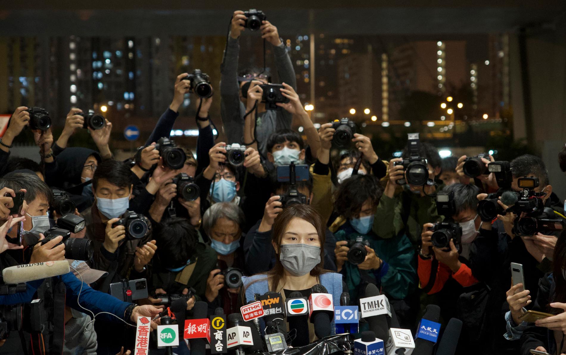 Clarisse Yeung, en av fängslade aktivister i Hongkong, har släppts fri mot borgen.