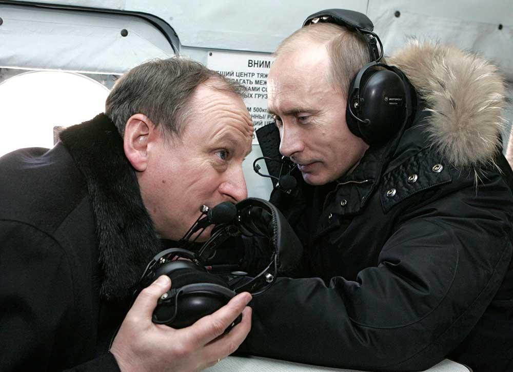 Säkerhetsrådet Nikolaj Patrusjev, här medan har arbetade inom FSB, tillsammans med Vladimir Putin.