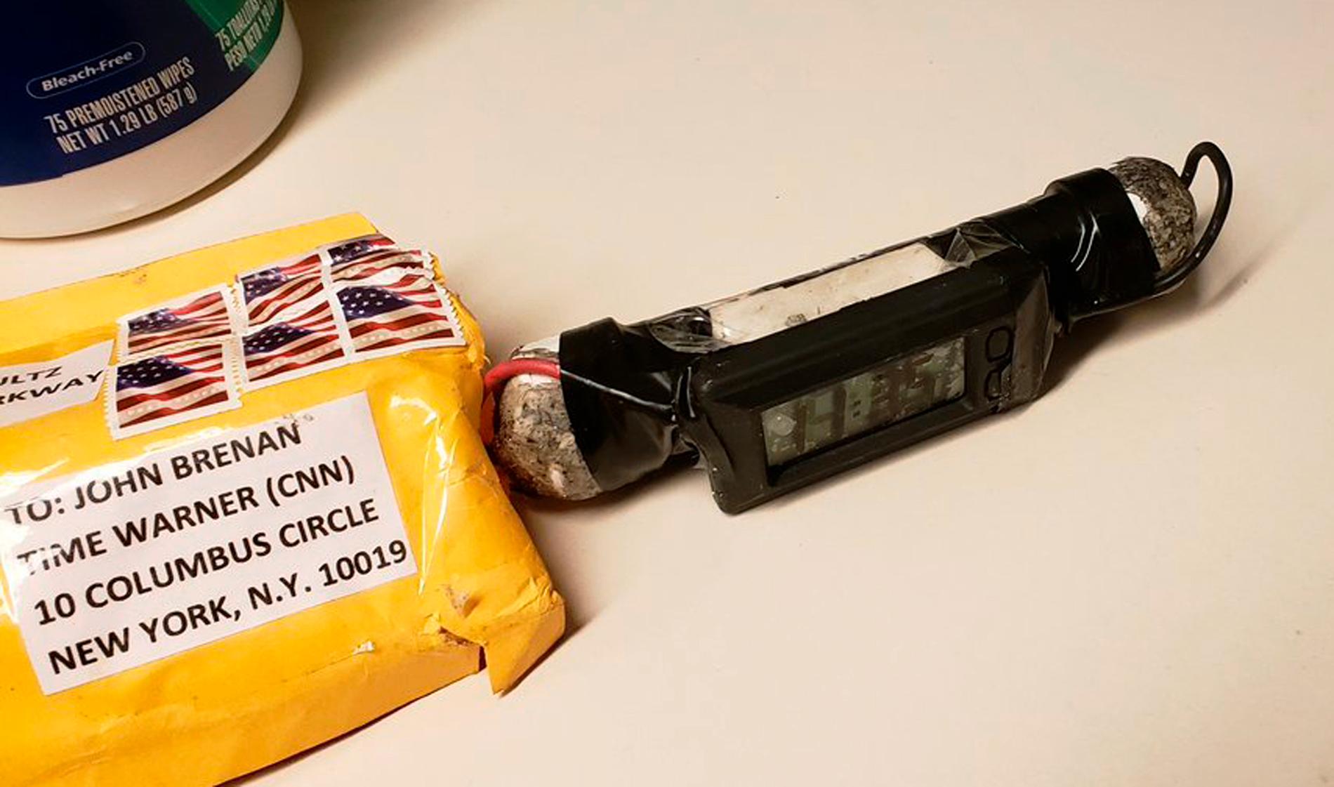 En av de misstänkta brevbomberna var adresserad till den tidigare CIA-chefen John Brennan. Arkivbild.