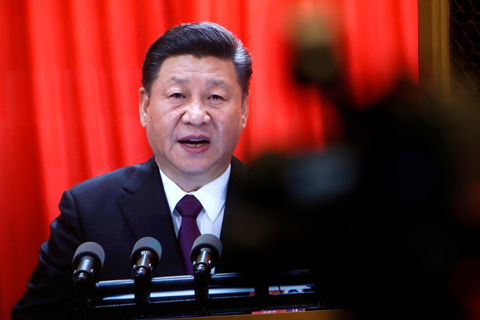  Xi Jinping bygger upp en personkult runt sig själv som vi inte sett maken till sedan Mao Zedongs dagar. 