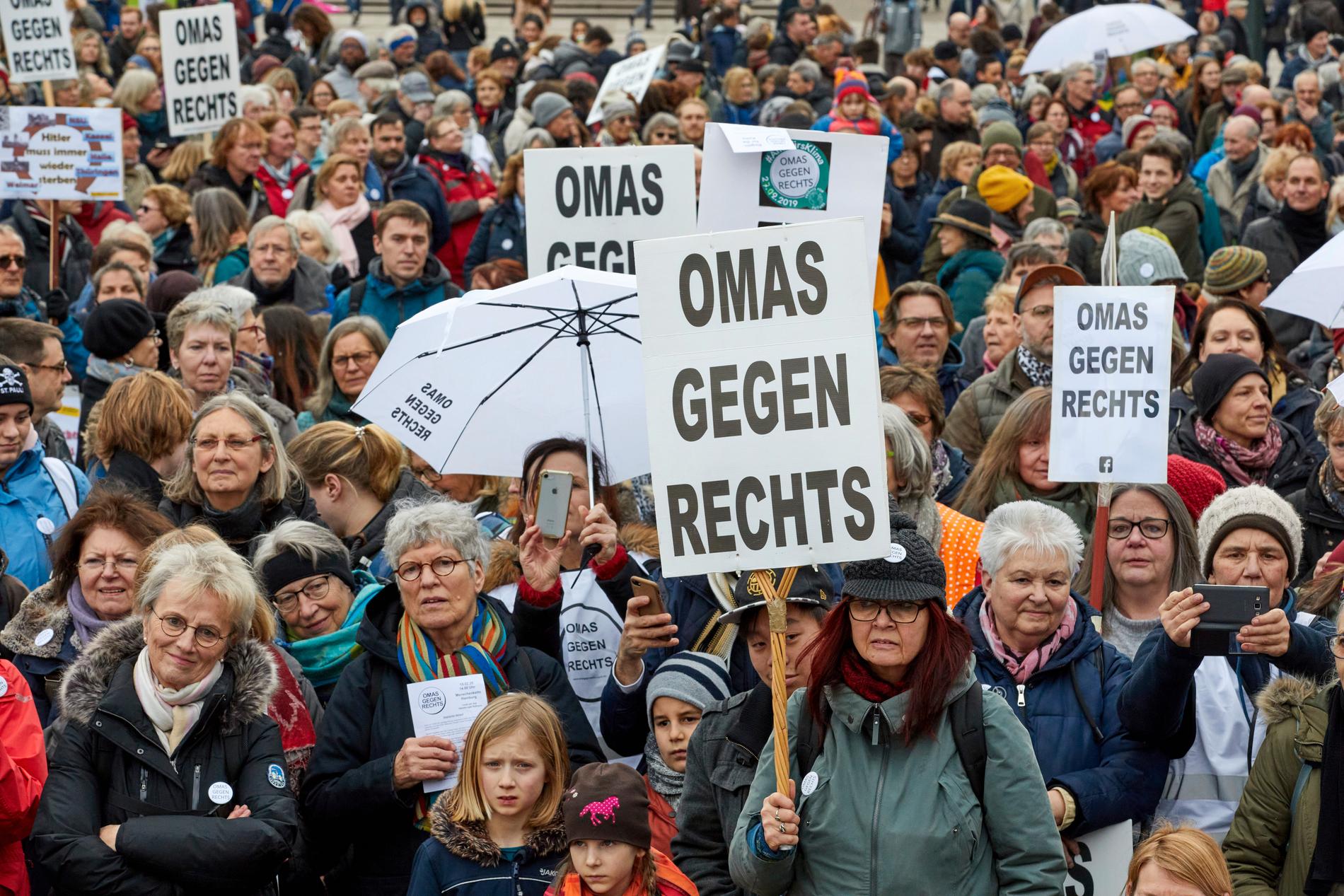Protester mot AfD i Erfurt, lördag 15 februari 2020.