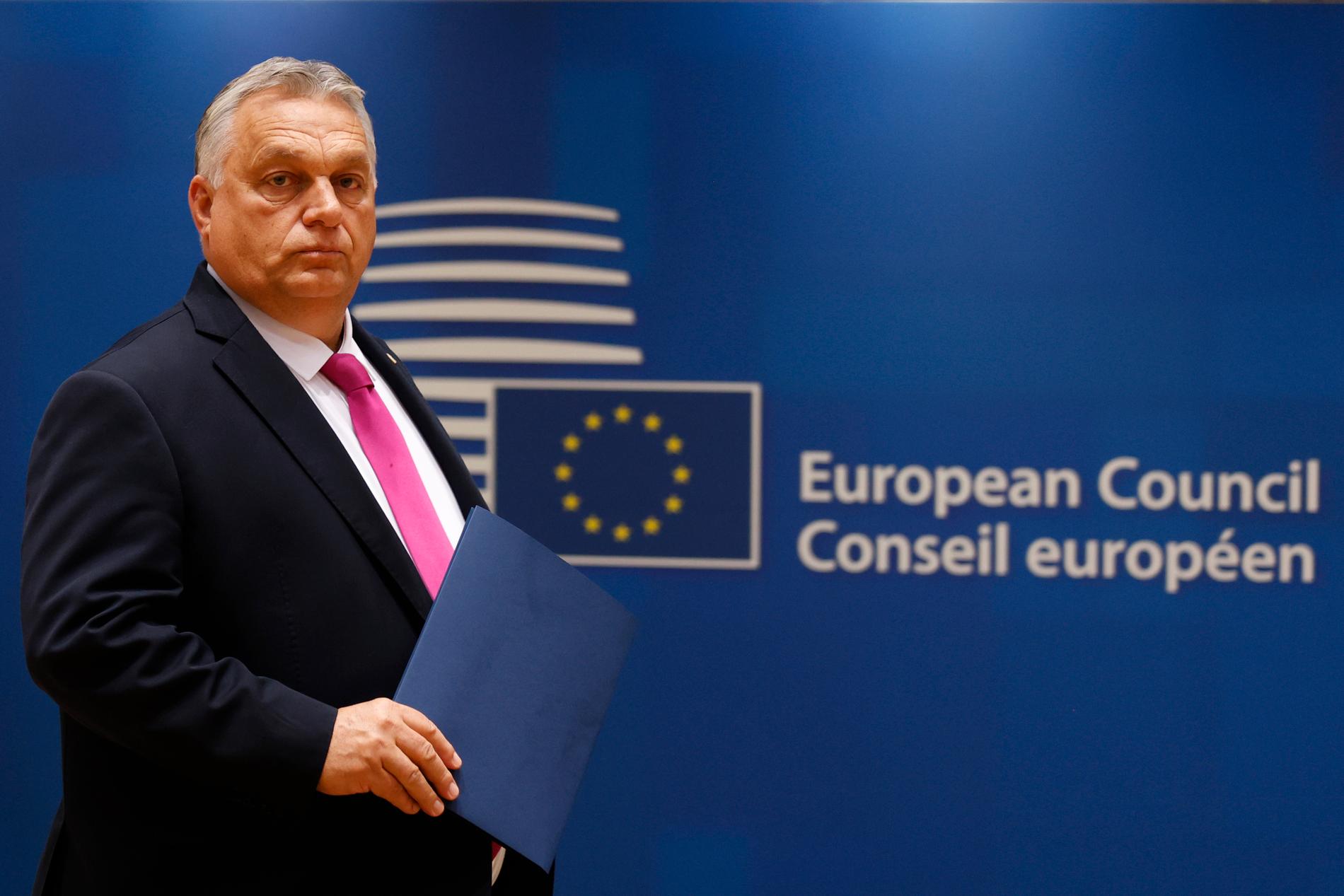 Ungerns premiärminister Viktor Orbán på väg in till ett tidigare EU-toppmöte i Bryssel. Arkivbild.