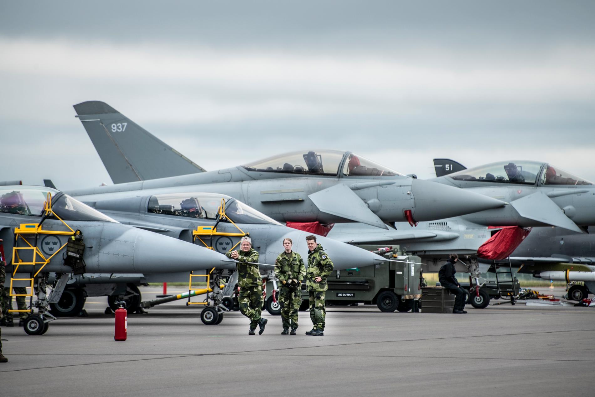 Storbritannien och Sverige har tecknat ett nytt avtal kring stridsflyget som omfattar Gripen.