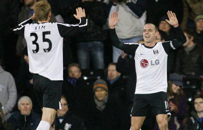 David Elm firar ett mål för Fulham 2010.