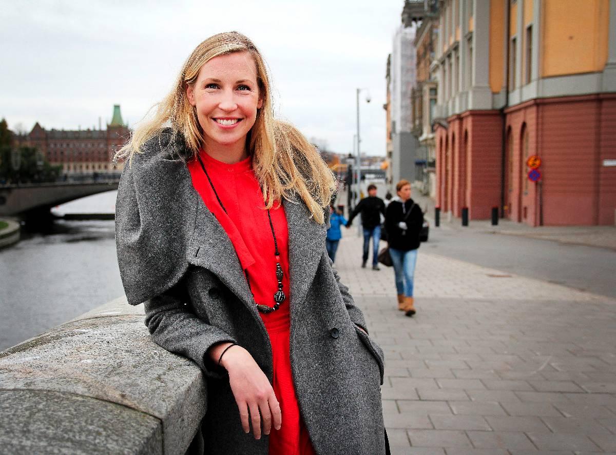 BEREDD PÅ UPPOFFRINGAR Lina Eidmark är medveten om att livet som diplomat innebär uppoffringar. En av de stora utmaningarna blir att kombinera jobb och familj.