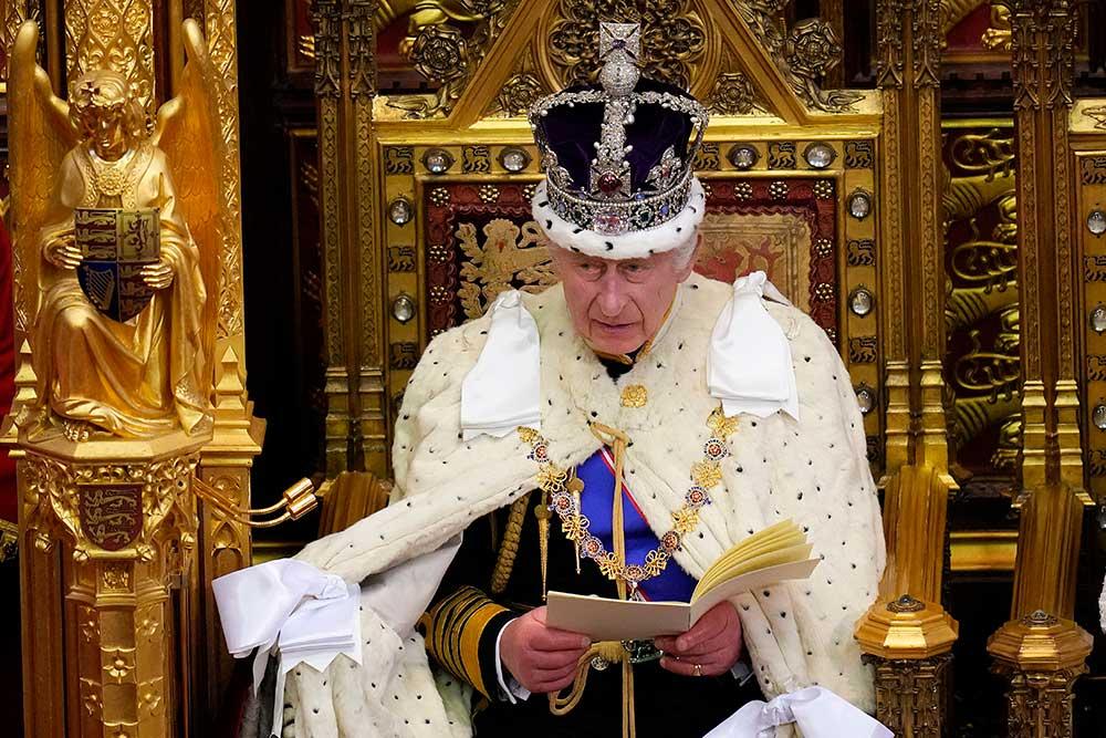 Kungen höll ”King’s speech” vid parlamentets öppnande. Det var första gången på 70 år som en kung höll ett sådant tal. 