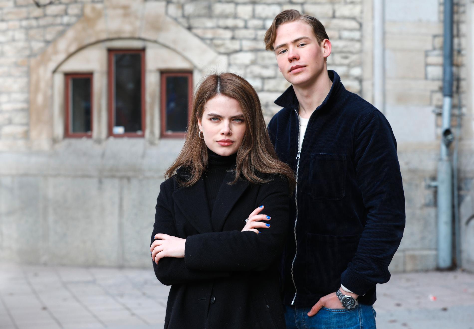 Alva Bratt och Edvard Olsson är två av skådespelarna i SVT:s nya ungdomsserie "Eagles", som har premiär 9 mars på SVT Play.
