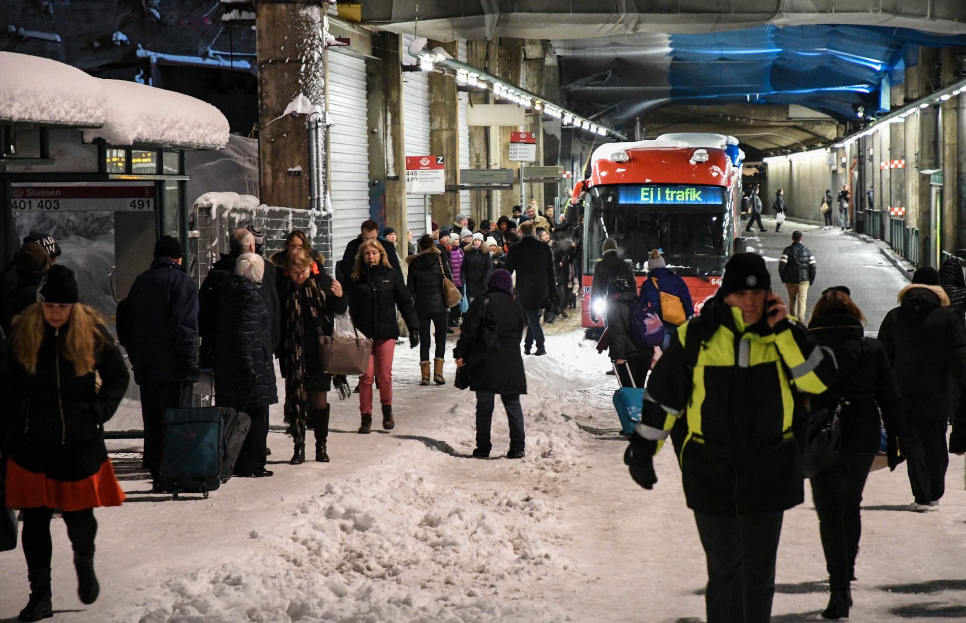 Stockholmarna är för stressade för att bry sig om busshyfs.