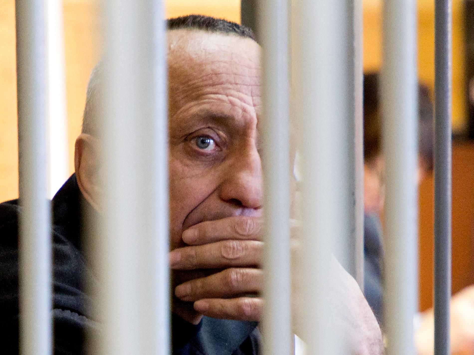 Michail Popkov har dömts i domstol till livstids fängelse för mord på 56 personer. Popkov som arbetade som polis, har tidigare dömts för 22 fall av mord.