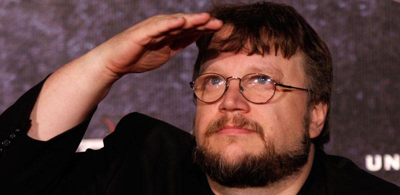 Guillermo Del Toros uttalande om varför han lämnar "The hobbit" har lämnat fansen med fler frågor än tidigare.