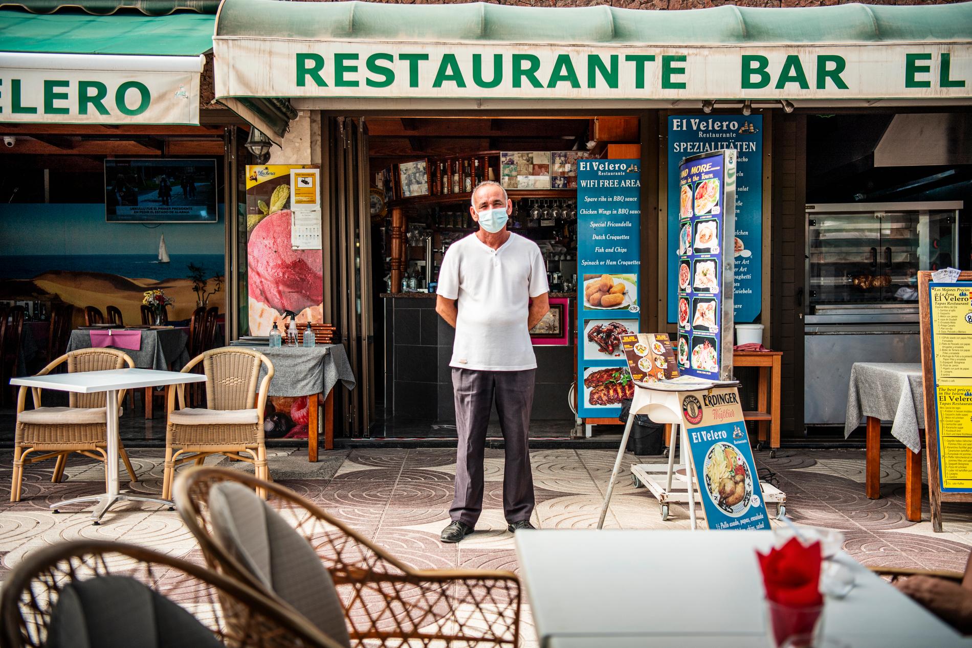 ”Gatan brukade vara full med människor från överallt – Tyskland, England, Skandinavien. Nu... ingenting. Tio restauranger har stängt bara på den här gatan”, säger krögaren Santiago Jésus Alamo.