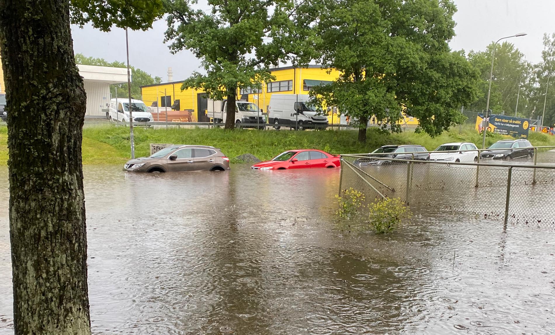 Flera områden i Stockholmstrakten drabbades av rejäla översvämningar efter en rejäl störtskur i början av juni.