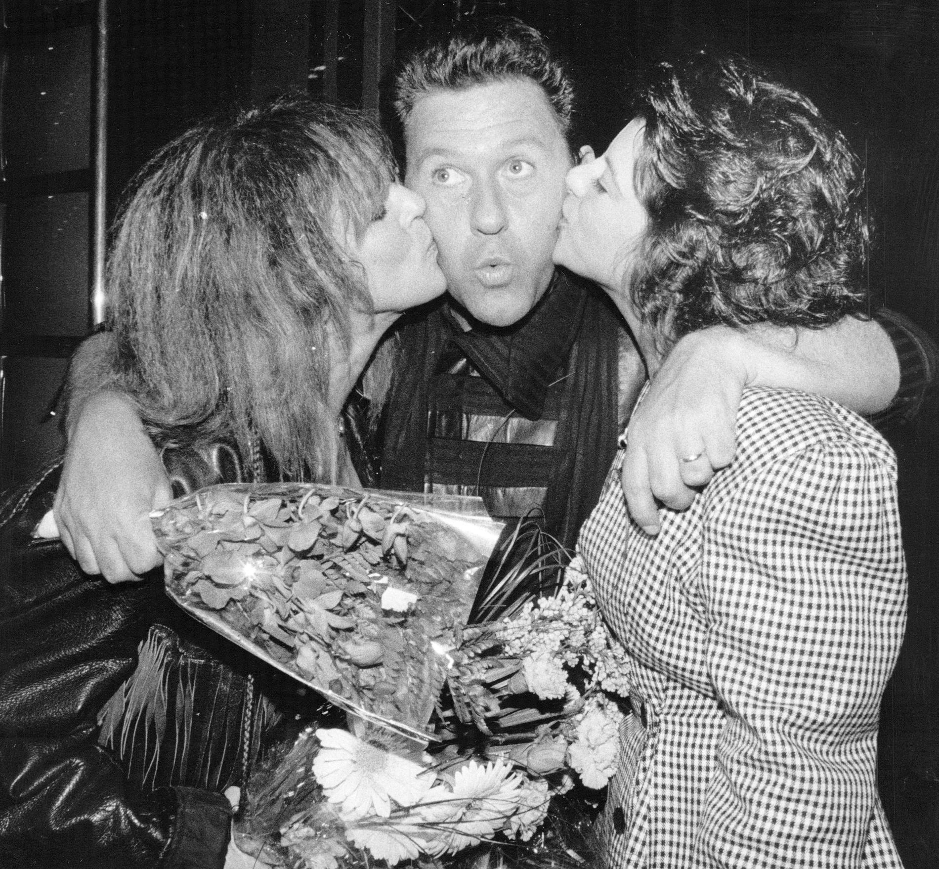 Py Bäckman, Tommy Körberg och Amanda Waring efter segern i  Melodifestivalen 1988.