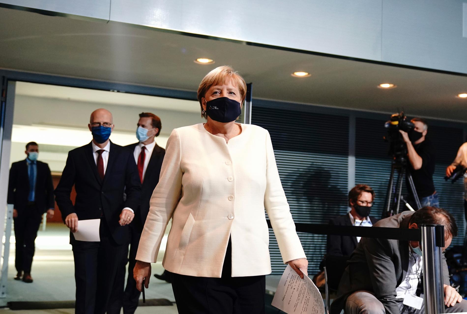 Den tyska förbundskanslern Angela Merkel är en varm anhängare av frisk luft, något som nu ska användas som ett vapen för att bekämpa spåridning av det nya coronaviruset inomhus.