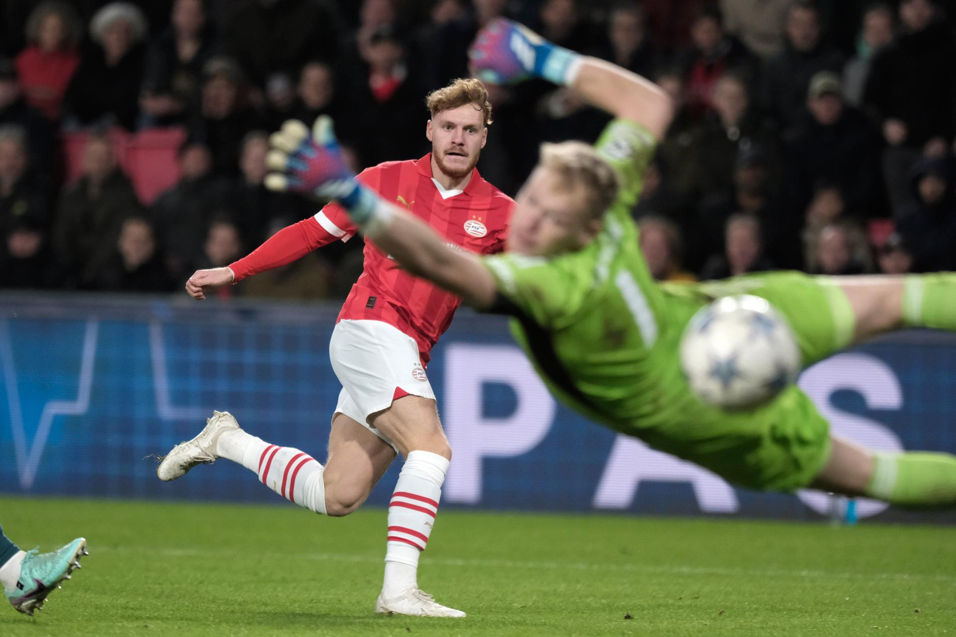 PSV Eindhoven Equalizes at Home Against Arsenal: Full Screen Yorbe Vertessen Scores, Champions League Update