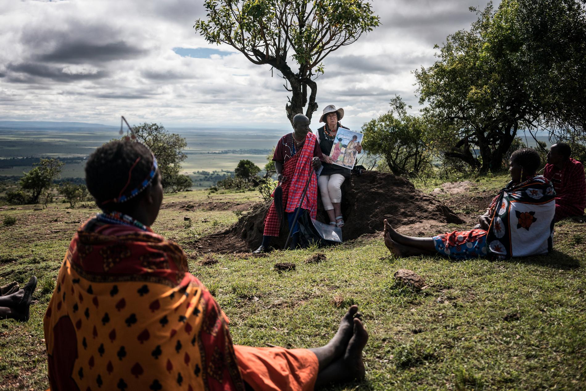 Gunila Ek har undervisat under bar himmel många gånger. Här i Kenya i början av november.