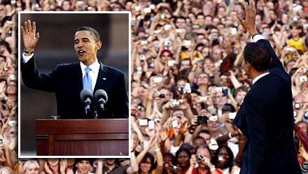 OBAMA i BERLIN Det är efter Obamas bejublade utrikesturné som McCains påhopp kommer. Här syns han tala inför 200 000 personer under förra veckans Berlinbesök.