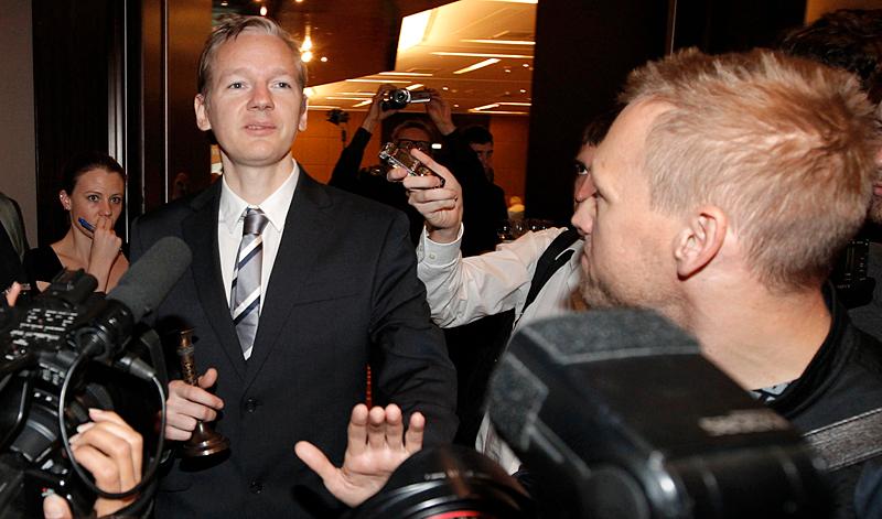 Aftonbladets Torbjörn Ek fick en exklusiv intervju med Julian Assange.