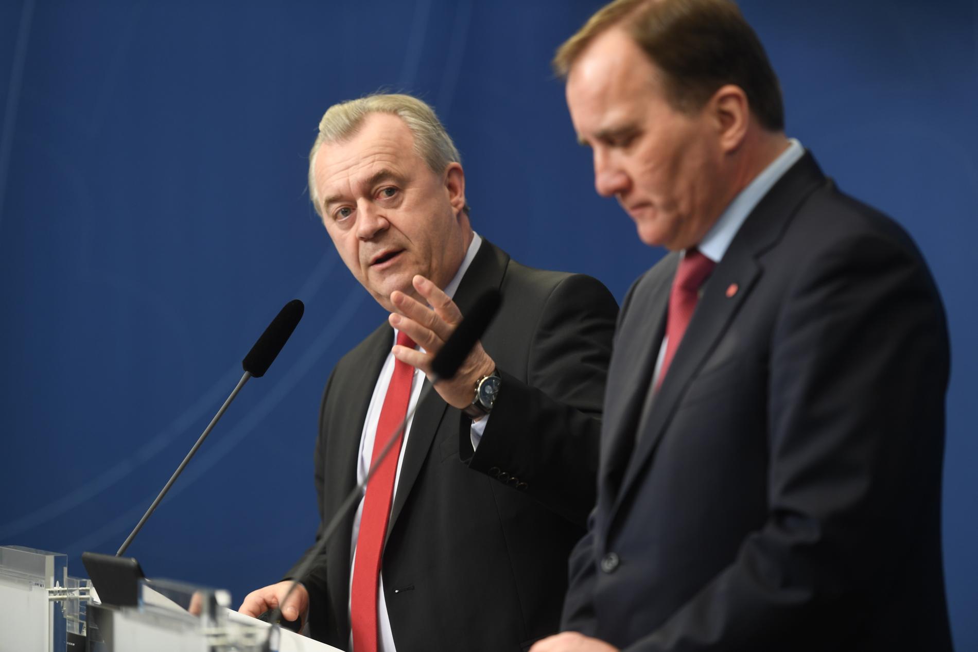 Landsbygdsminister Sven-Erik Bucht och statsminister Stefan Löfven (S) håller pressträff på Rosenbad om landsbygdspolitiken.