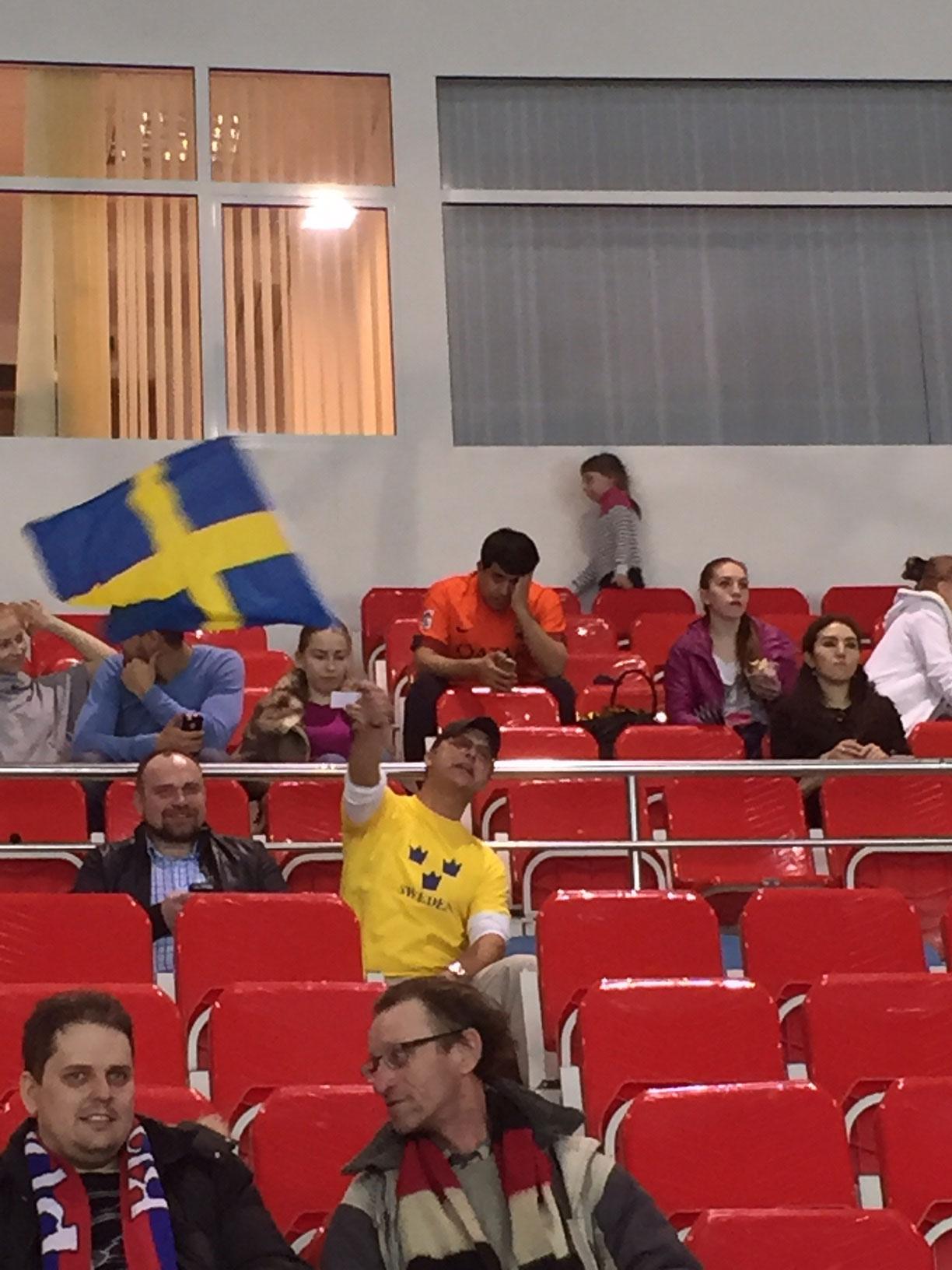 Mats Alm hejade fram Sverige hela matchen.