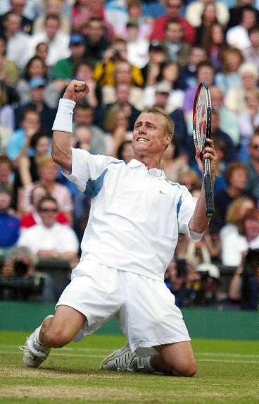 går på knock? Lleyton Hewitt är storfavorit i dagens Wimbledonfinal.