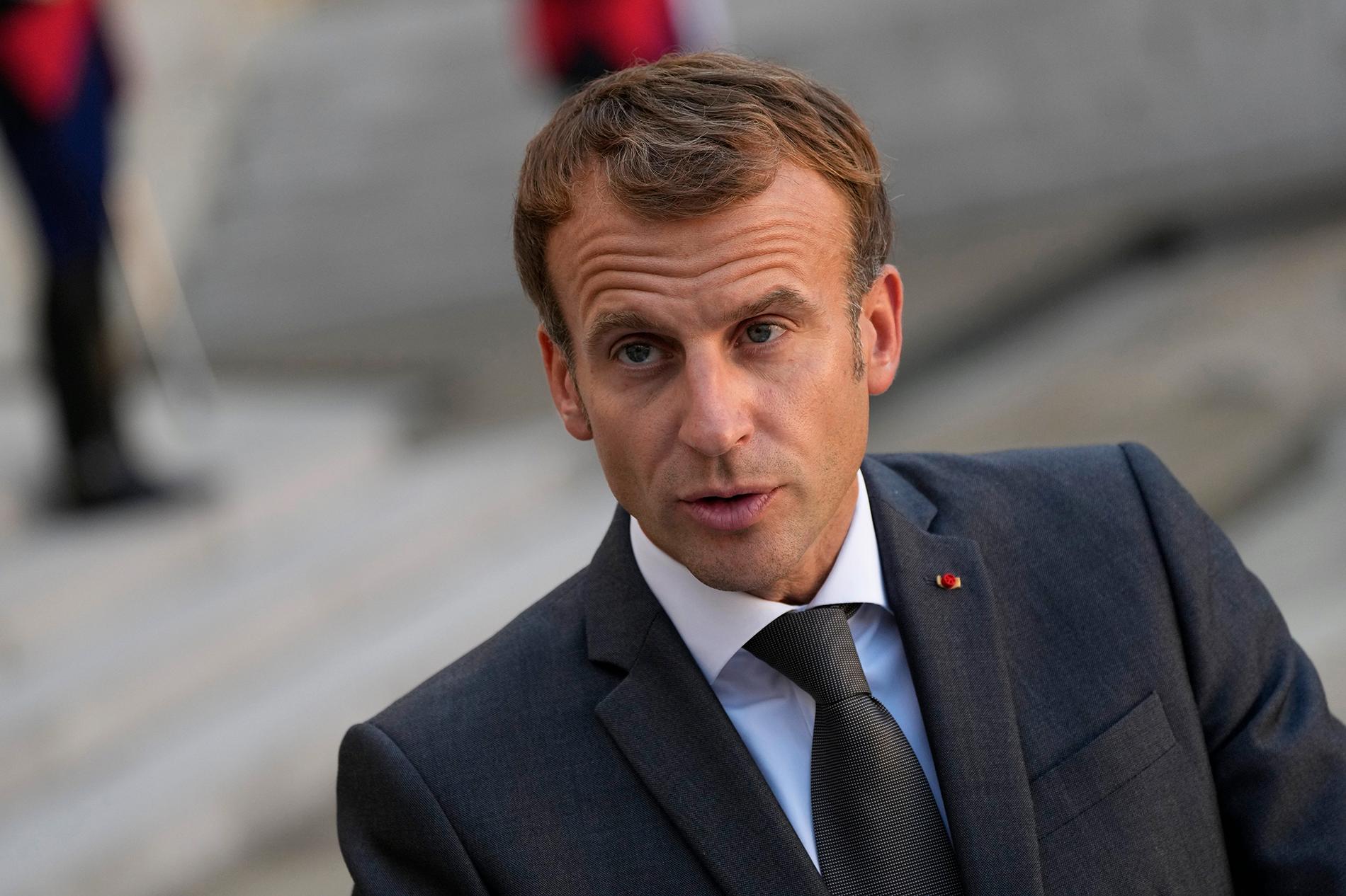 ”Jag tänker inte tillåta att Engelska kanalen blir en kyrkogård”, slår Frankrikes president Emmanuel Macron fast.