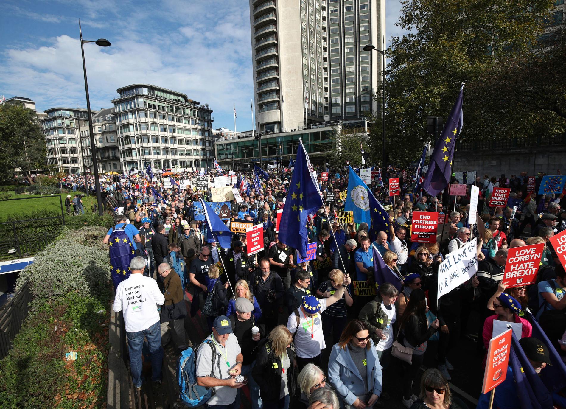 Gräsrotsorganisationen Folkets Röst anordnade demonstrationen i London.