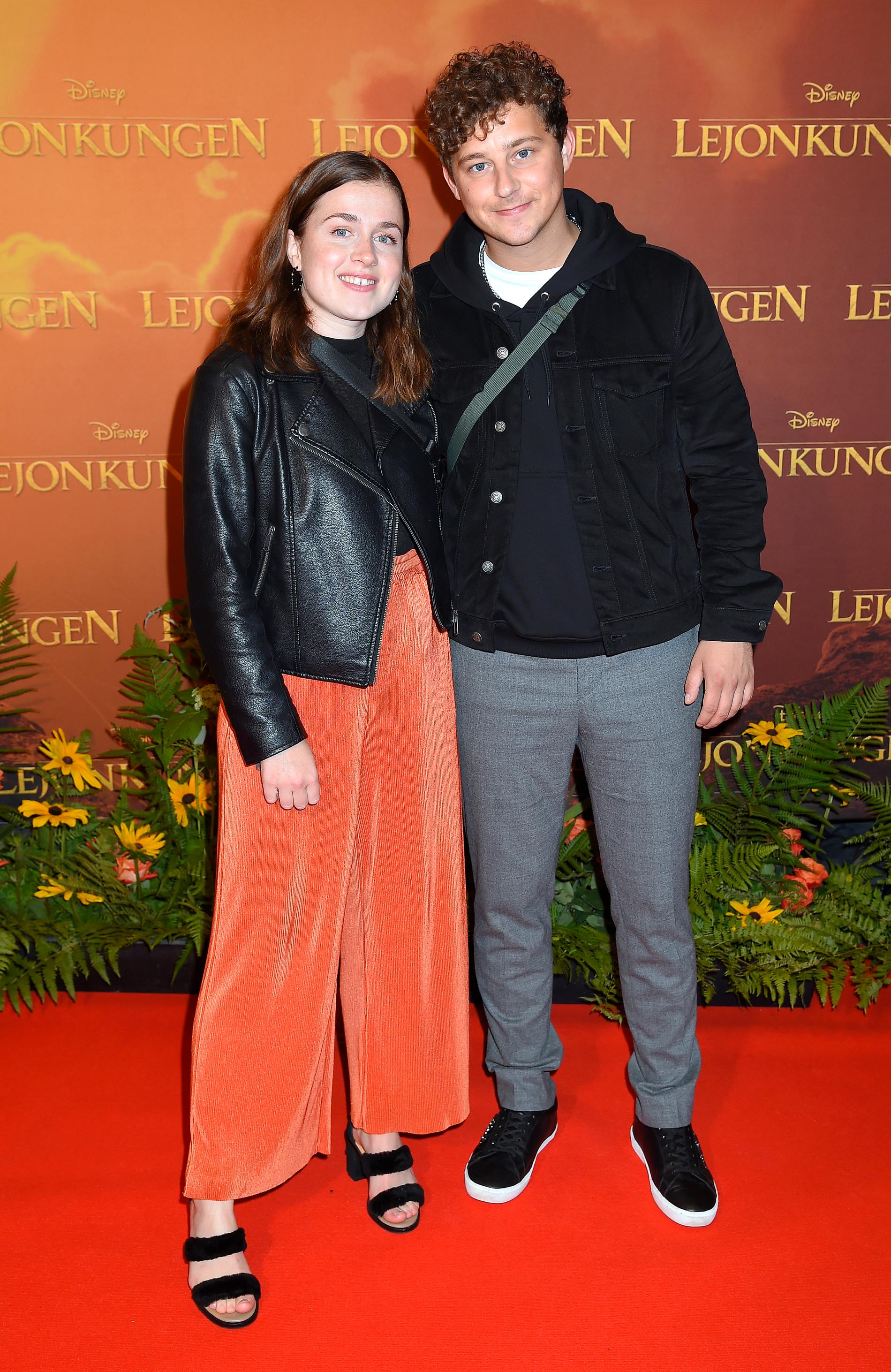 Amy Deasismont och Charlie Gustafsson kom för att se nya ”Lejonkungen”