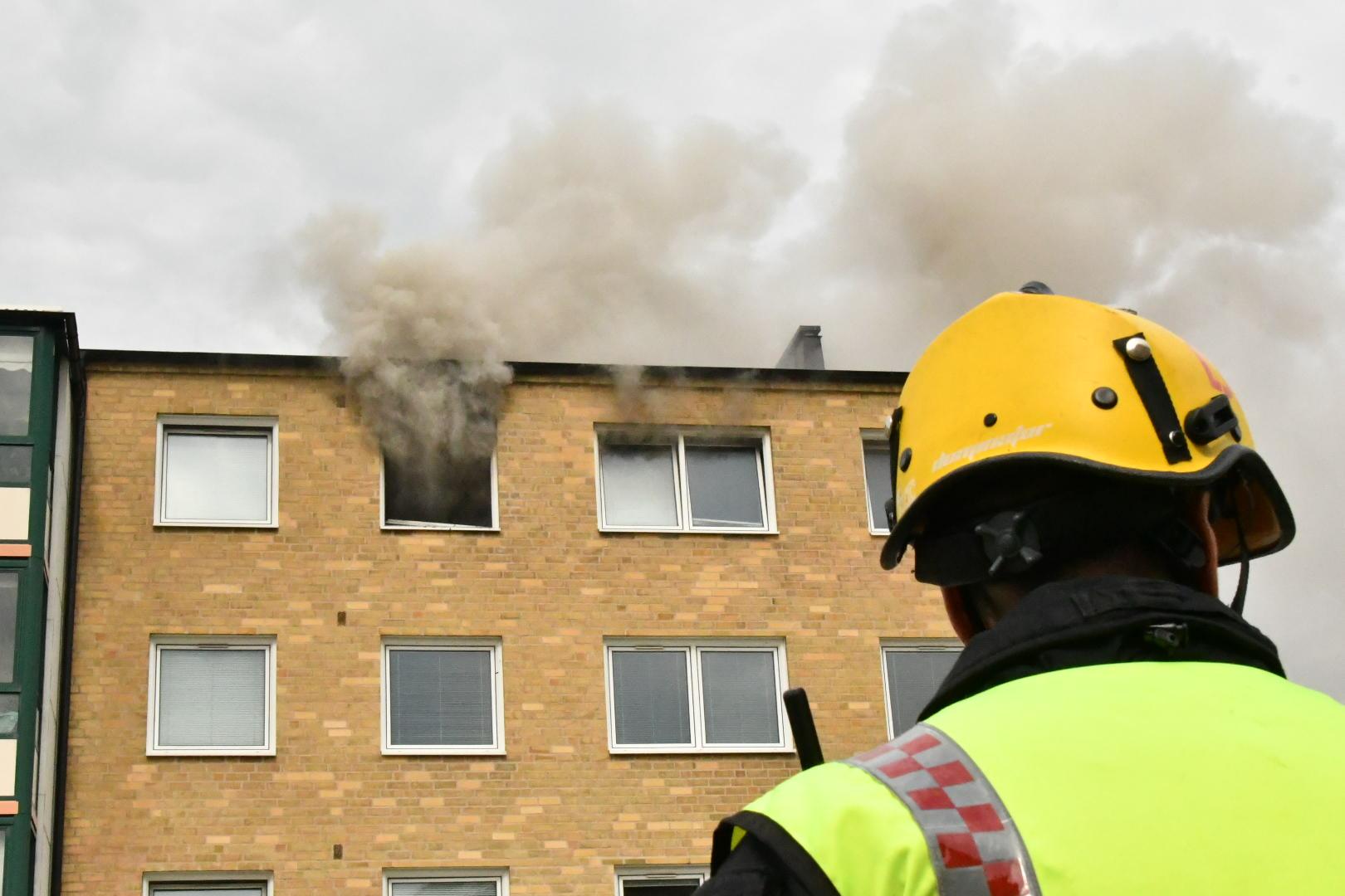 Vid 12:47 i dag inkom larm om en fullt utvecklad brand i ett flerfamiljshus i Malmö. 