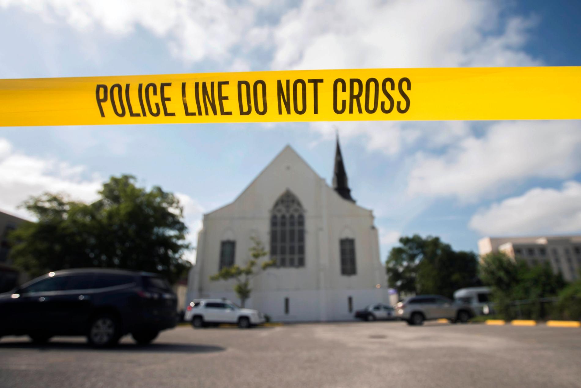 Fredag den 19 juni 2015 gick Dylann Roof in i Emanuel Church i Charleston och sköt ihjäl nio personer.