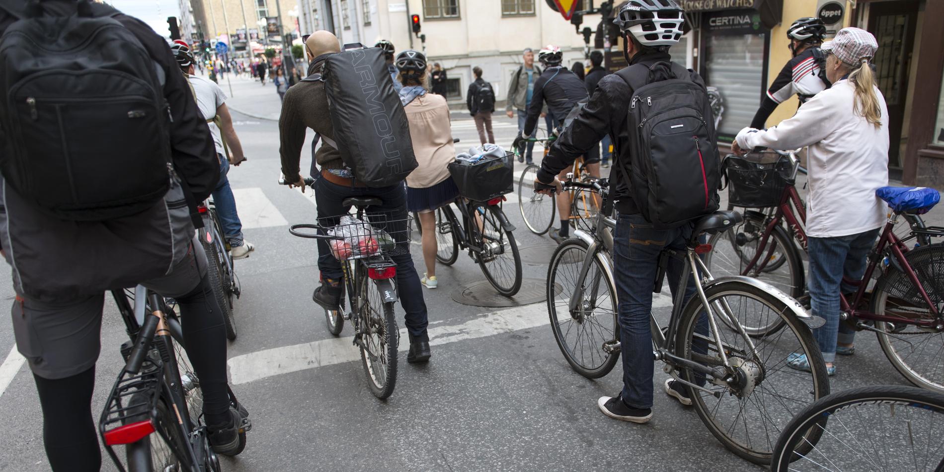 Götgatan är ett av Stockholms tätaste cykelstråk. Här väntas de temporära cykelbanorna nu bli permanenta. 