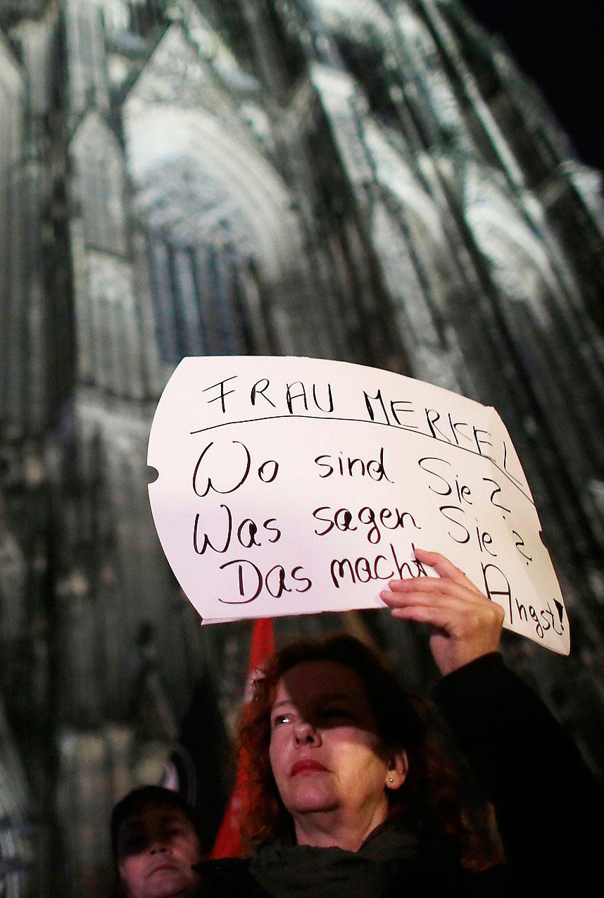 Protester i Köln efter övergreppen.