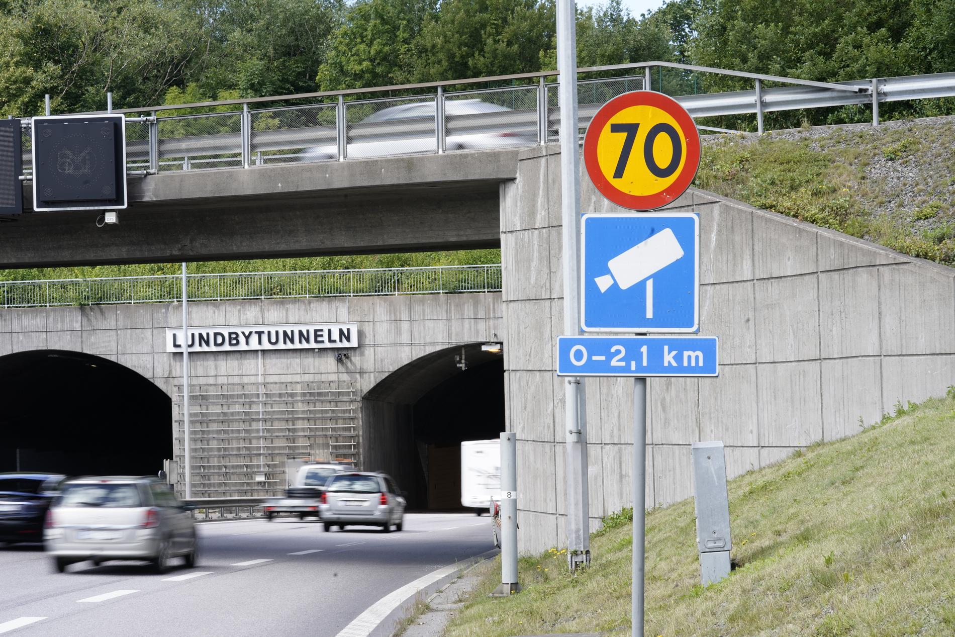 Lundbytunneln med fartkamera, Eriksbergsmotet. 4 239 fortkörare har fastnat på bild mellan Eriksbergs- och Bräckemotet på vägsträckan i Göteborg, flest i Sverige. Arkivbild