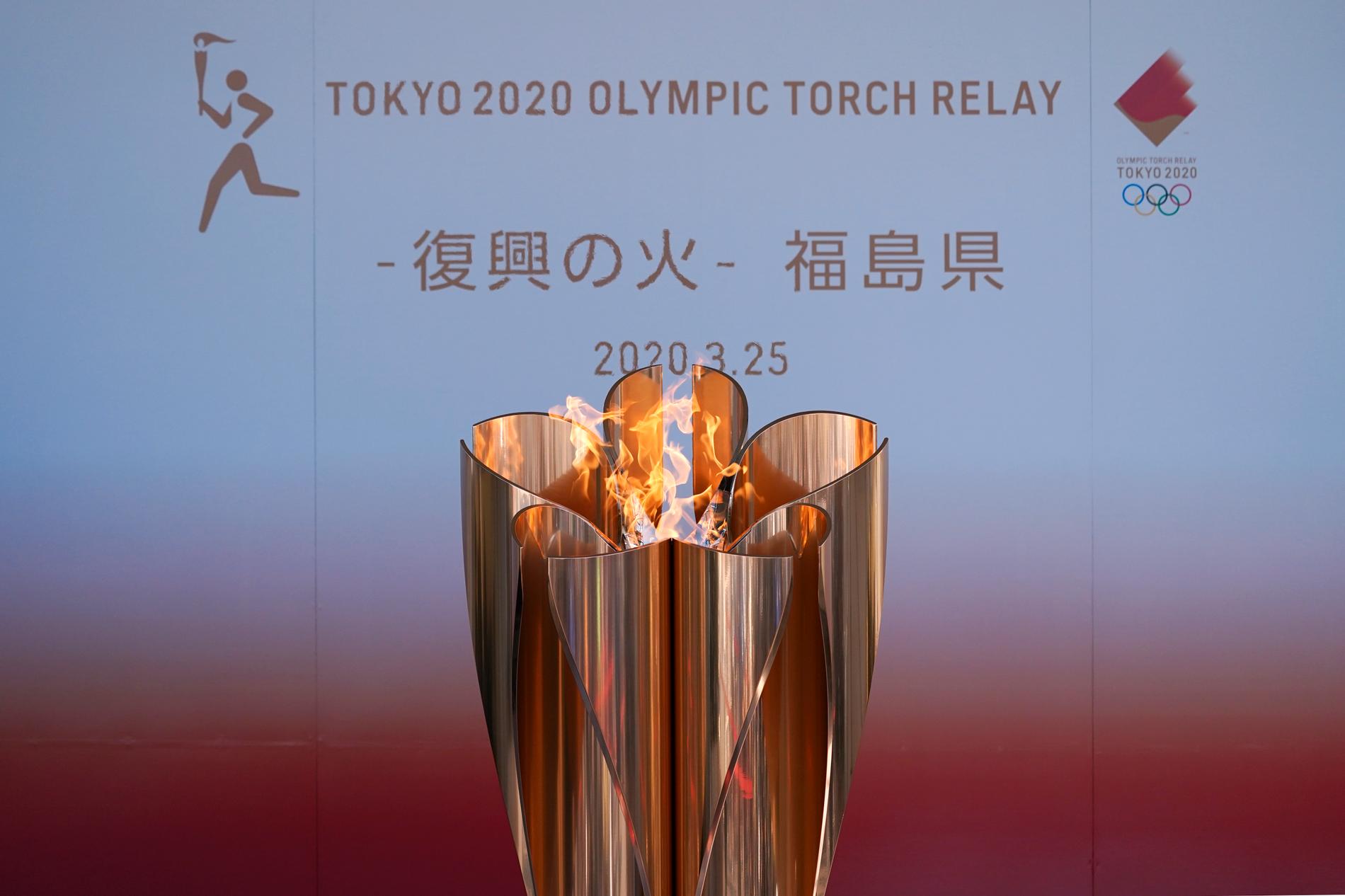 OS-elden vid ceremonin när den anlände till Japan i förra veckan.