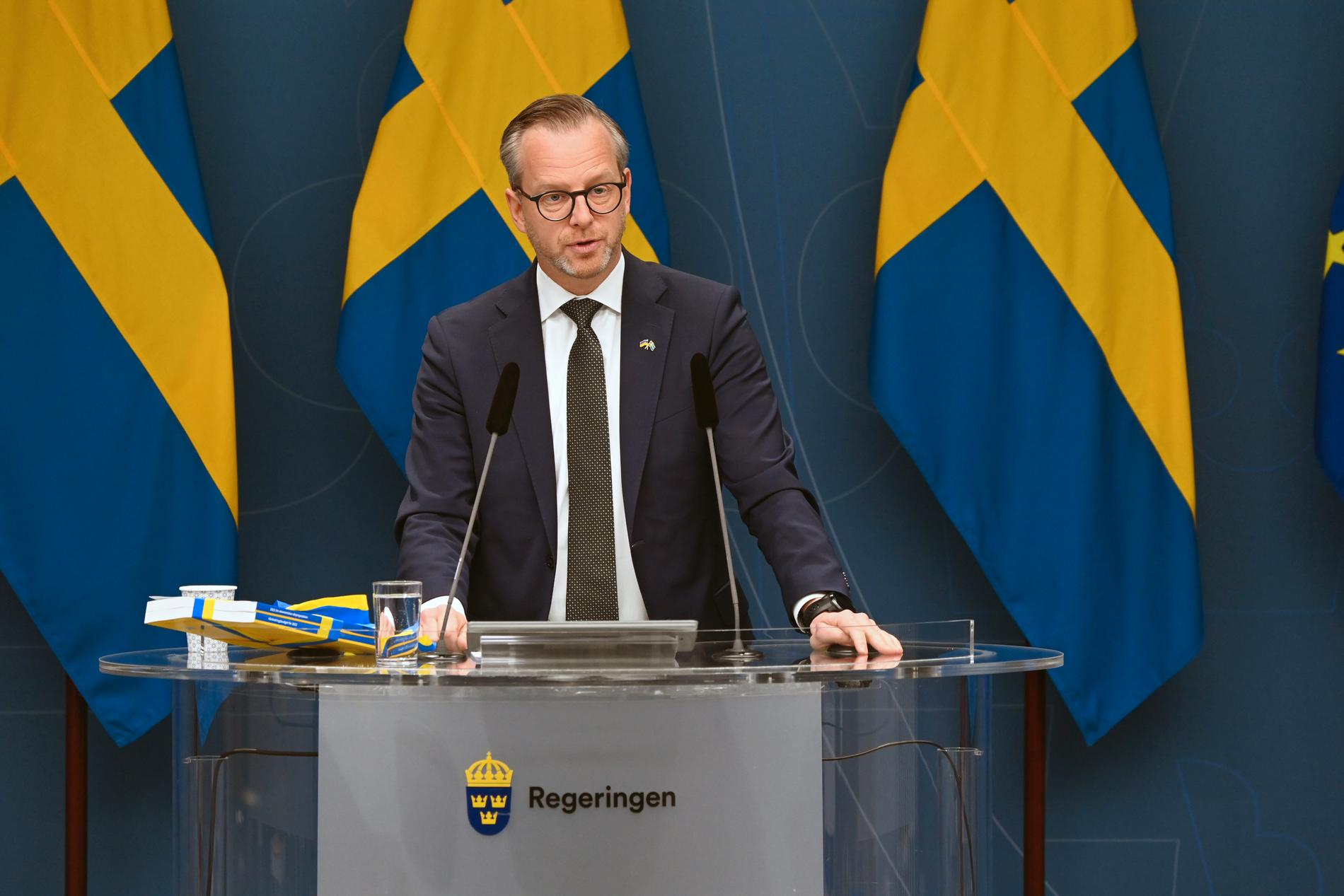 Finansminister Mikael Damberg (S) presenterar årets ekonomiska vårproposition och vårändringsbudgeten för 2022.