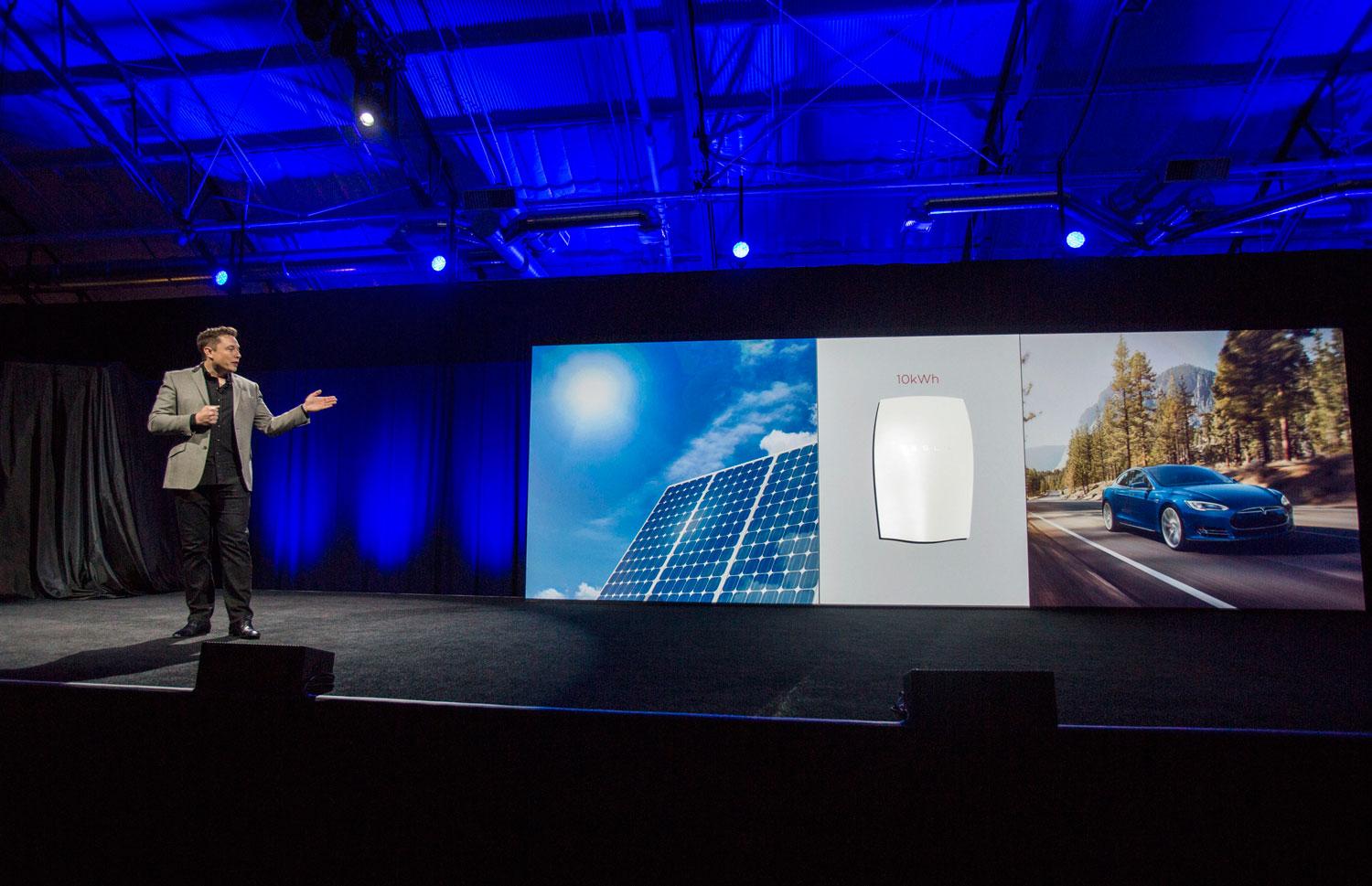 Teslas VD, Elon Musk, på presentationen av Powerwall tidigare i våras.
