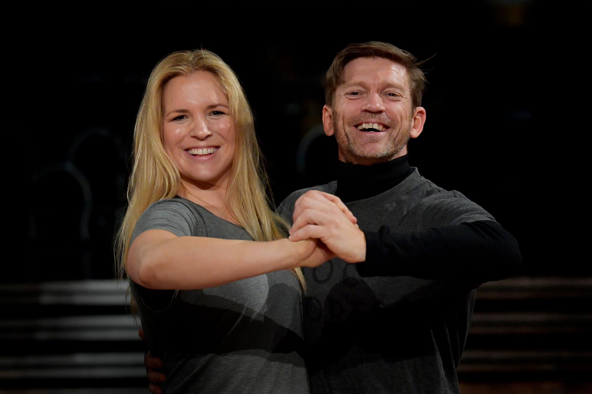 Anja Pärson och Jesper Blomqvist möts i finalen. 