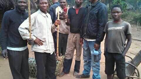 Soldater från milisen Kamwina Nsapu