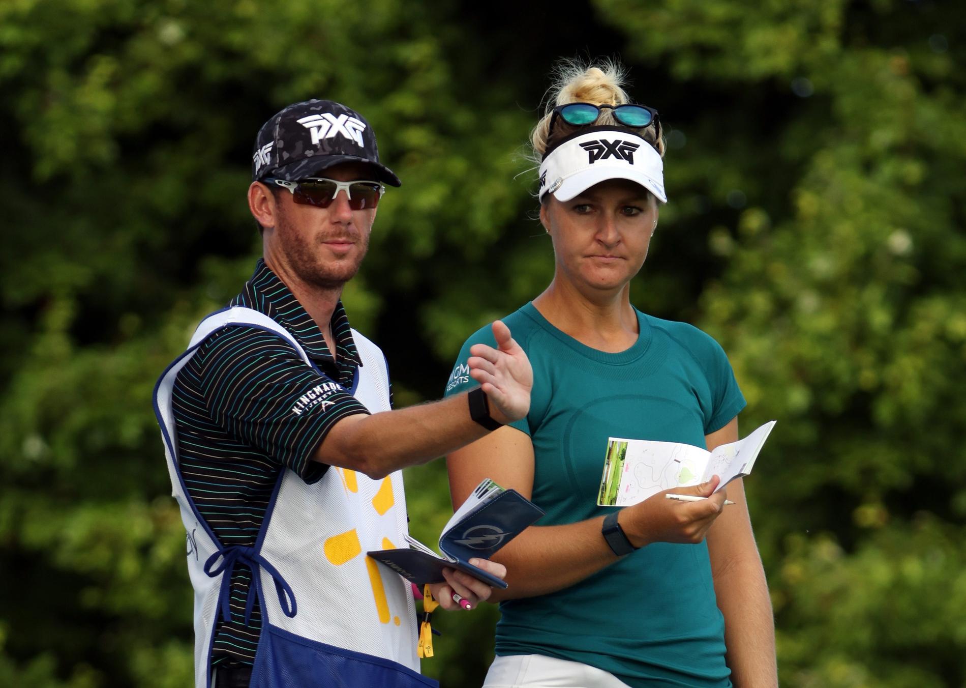 Anna Nordqvist fortsätter att spela fin golf – och går in i sista rundan med tre slags ledning.