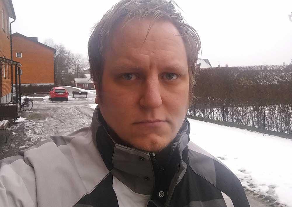 Andreas Brisman bor i Falköping och han kände av skalvet.