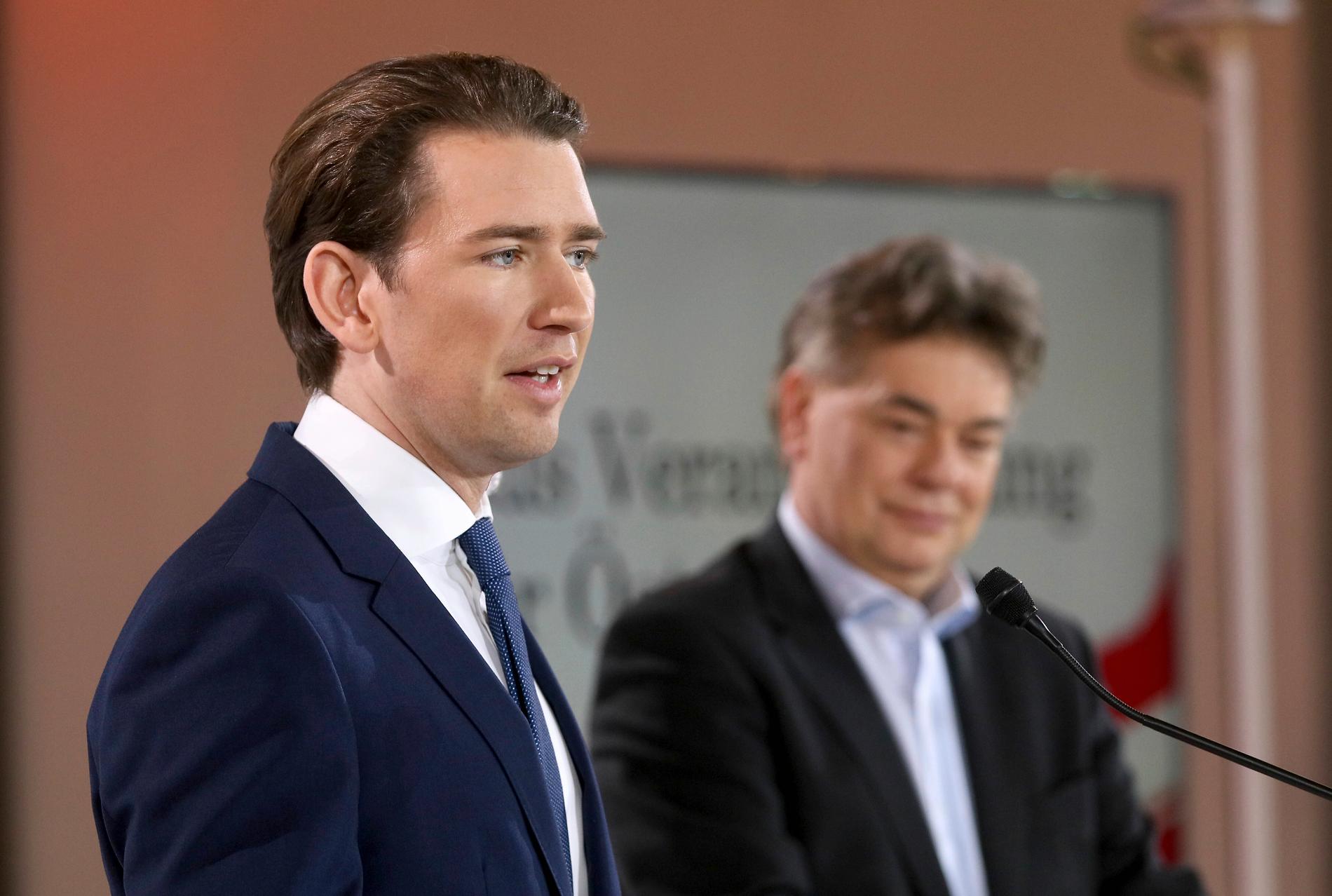 Österrikes förbundskansler Sebastian Kurz och vice förbundskansler Werner Kogler. Arkivbild.